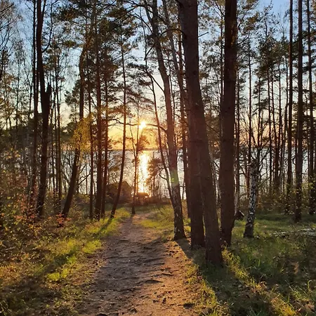 Lenzer Parkblick Am Plauer Nyaraló Lenz